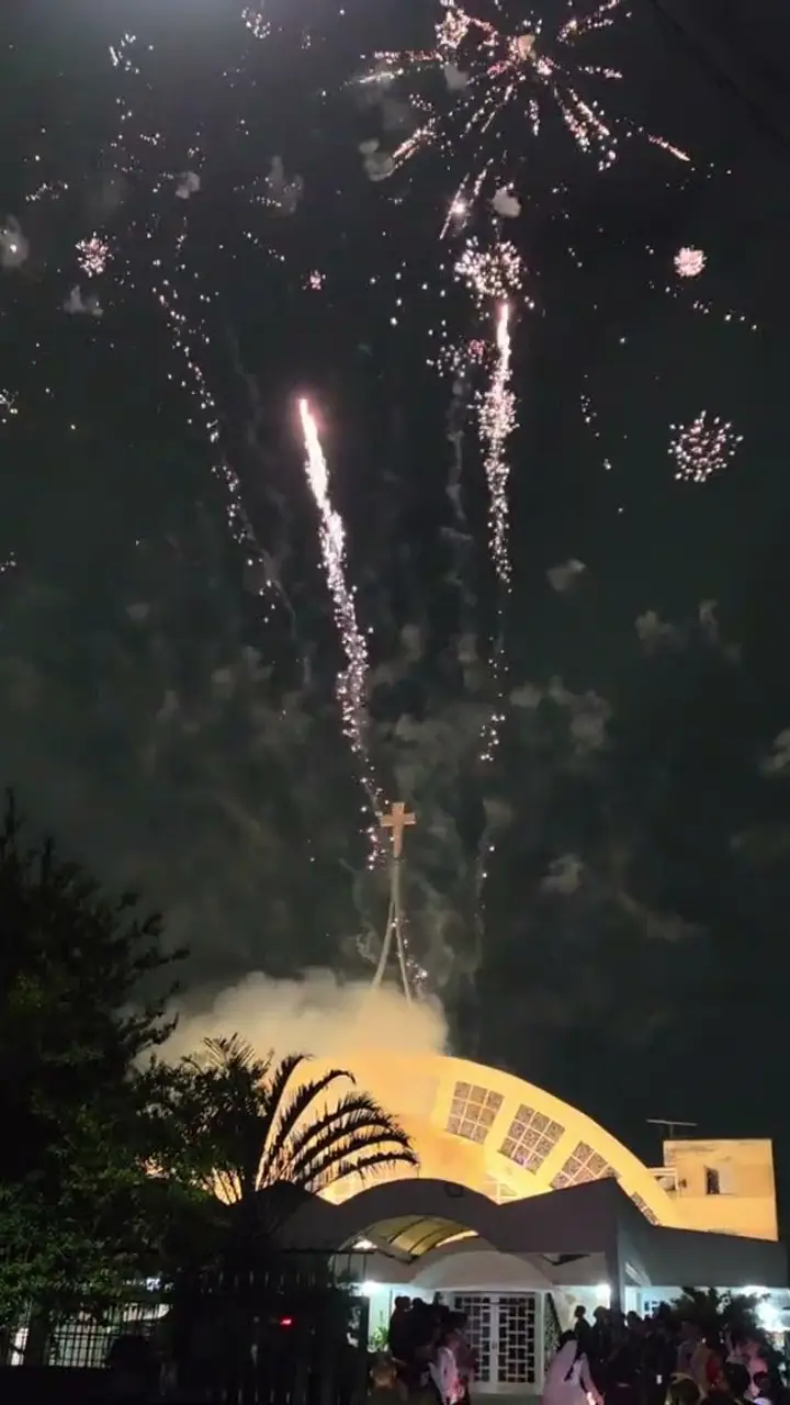 Fogos no evento Igreja São Carlos Borromeu